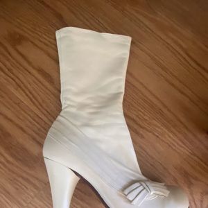 Chie Mihara White Leather boots